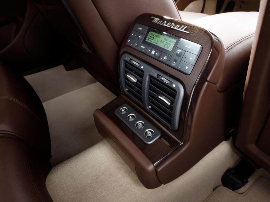 Maserati Quattroporte 2008 года  (фото 159 из 197)